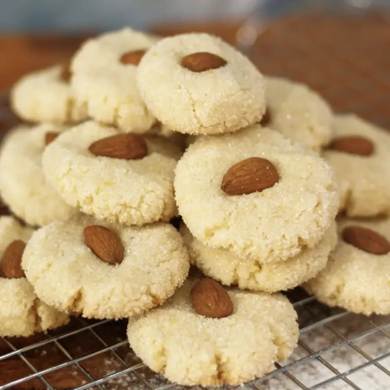 Amaretti Cookies